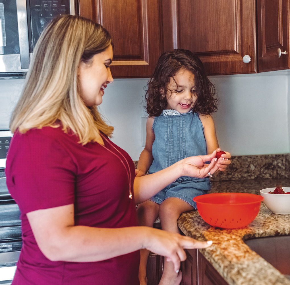 bac_mom_daughter_kitchen